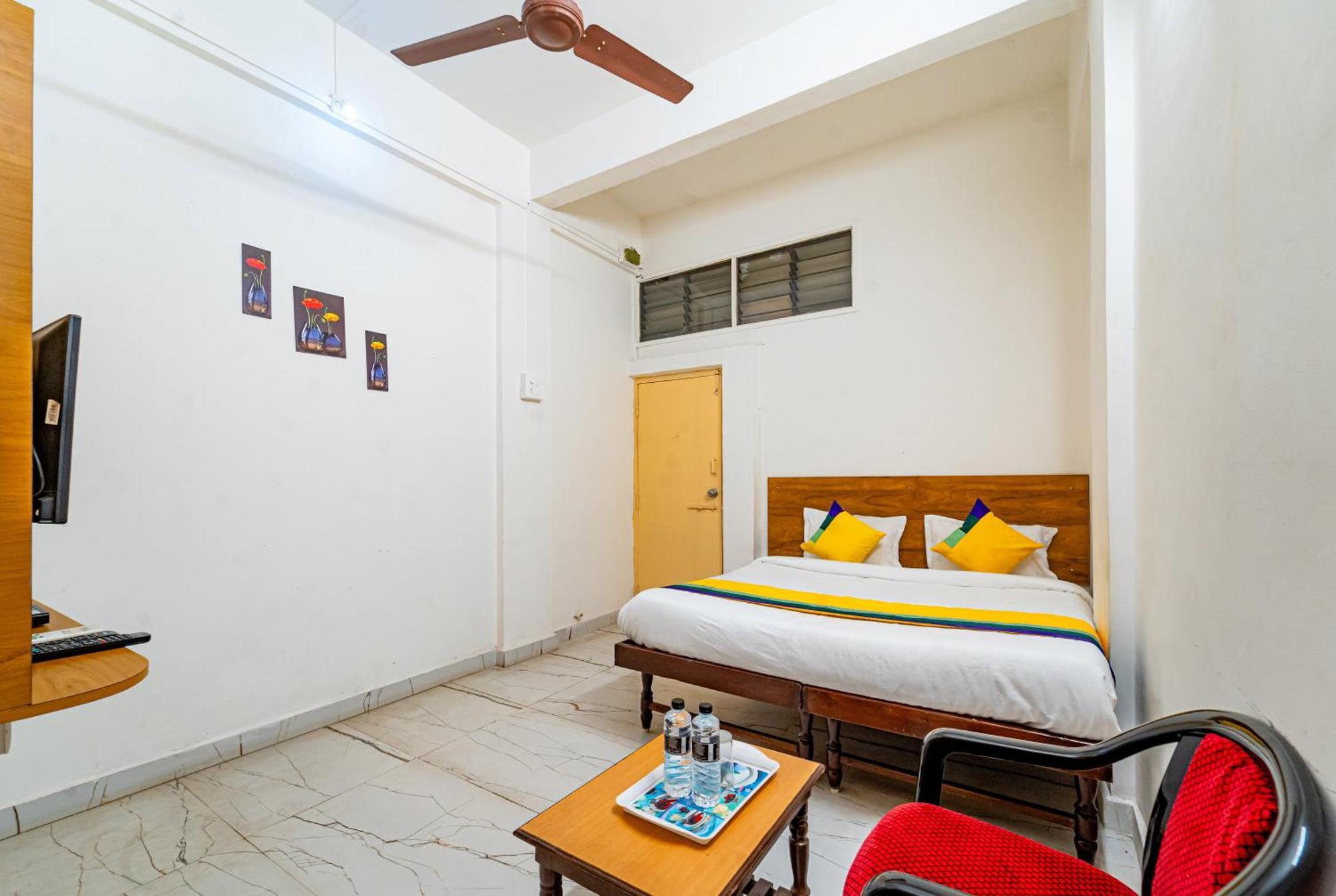 Itsy Hotels Mansi ナーシク エクステリア 写真